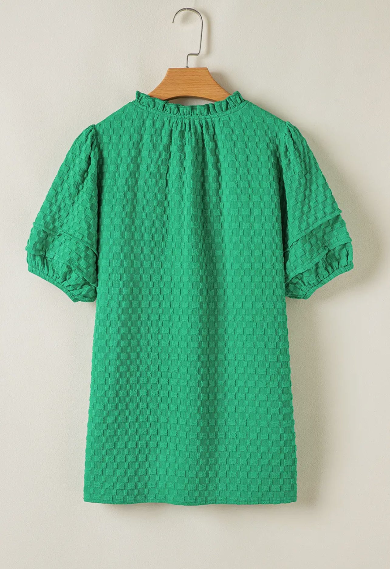 Textured V Puff Top