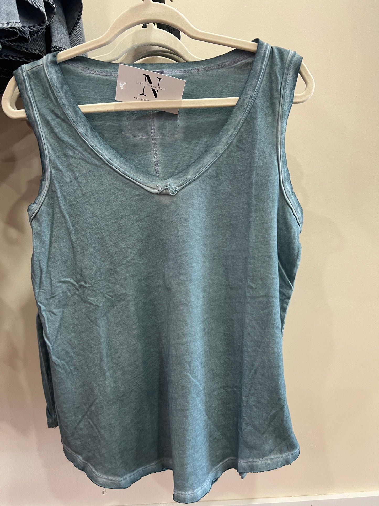 Kailee Sleeveless Tshirt